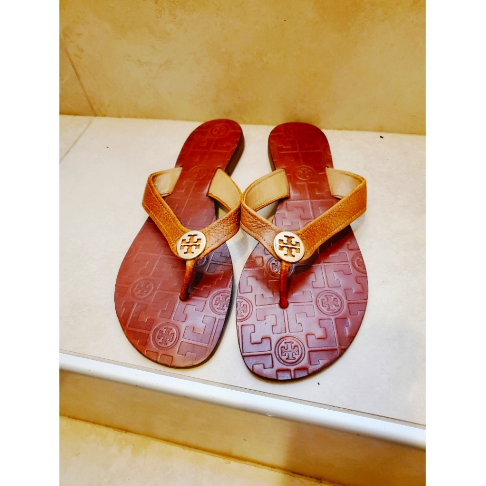 🏖 Tory Burch Thora Brown Thong Slippers Size 8 🏖